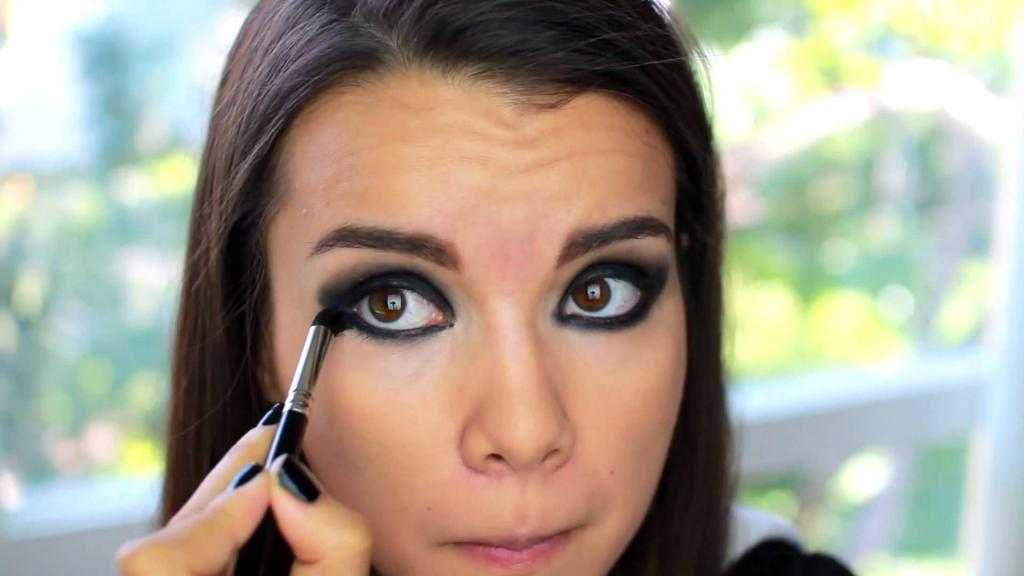 макияж эффект панды